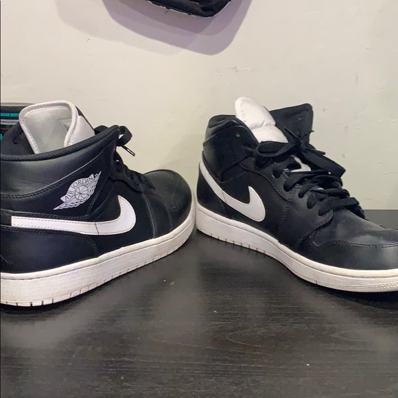 Jordan 1 mid black white - Picture 2 of 2